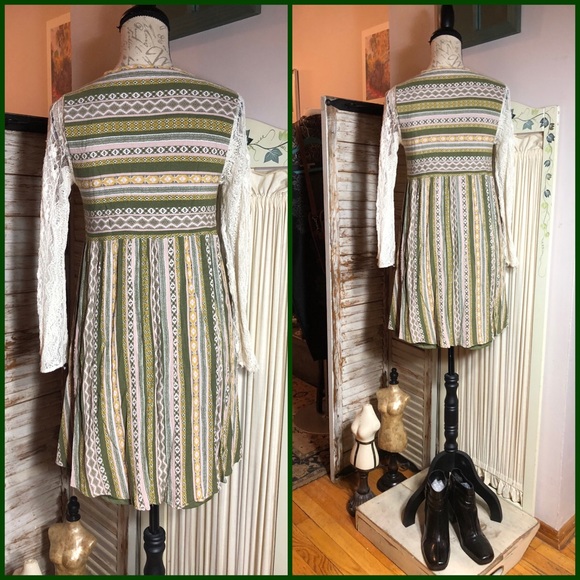 NWOT-SZ S-ANDRÉE GREEN/CREAM/LACE SLEEVE DRESS - Picture 5 of 8